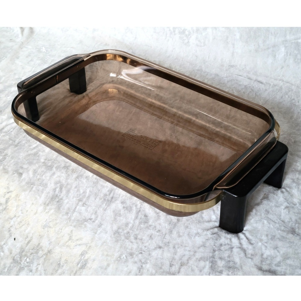 Vtg Pyrex Party Server Amber 9x13 3QT Baking Dish 233-R Gold-toned Cradle Stand